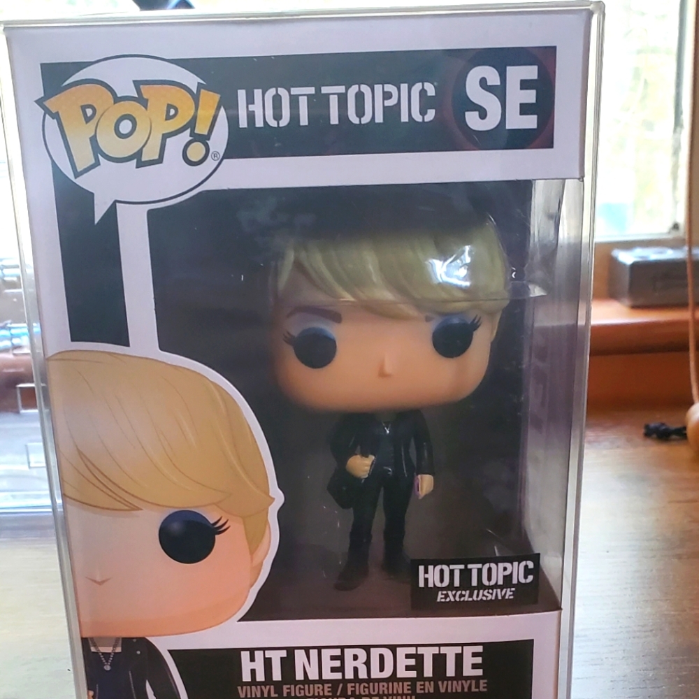 Funko pop HT Nerdette